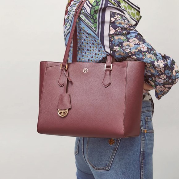 Tory Burch Handbags - Tory Burch Robinson Small Tote